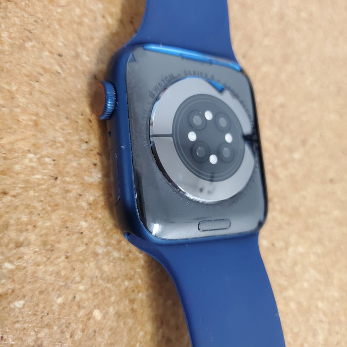 Apple Watch Series 6 (44mm, Wi-Fi, 4G LTE) 1.78"  w/ Aluminum Case-FOR PARTS (For Parts Only / Not Working, Blue)