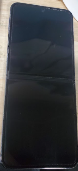 SAMSUNG Galaxy Z Flip4 5G (128GB, 8GB) 6.7" Fully Unlocked *READ DESCRIPTION** (For Parts | Non-Functional, Blue)
