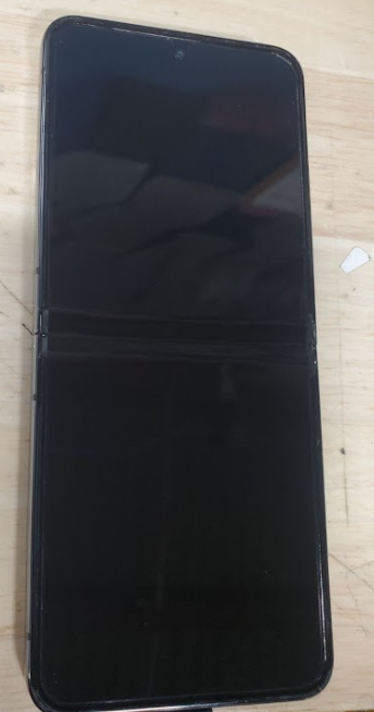 SAMSUNG Galaxy Z Flip5 5G(256GB, 8GB) 6.7"Fully Unlocked***Read Description*** (Renewed | Smart Saver, Graphite)