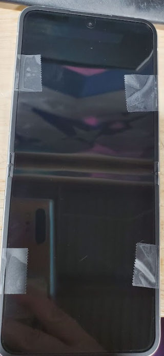 SAMSUNG Galaxy Z Flip 6 5G (256GB, 12GB) 6.7" Fully Unlocked *READ DESCRIPTION* (For Parts | Non-Functional, Crafted white)