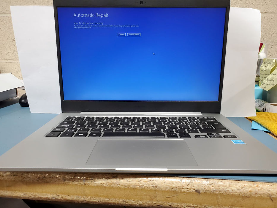 Samsung Galaxy Book Go (256GB, 8GB, Wi-Fi + 5G / 4G) 14" FOR PARTS ONLY (For Parts Only / Not Working, Silver)