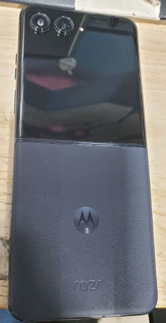 Motorola Razr+Plus 5G 2025 | 256GB, 12GB | 6.9" ***READ DESCRIPTION*** (Renewed | Smart Saver, Midnight Blue)
