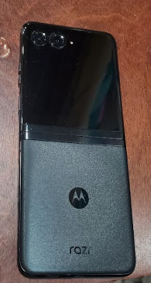 Moto Razr+ 5G 2023 (256GB, 8GB) 6.9" GSM Unlocked US 5G **READ DESCRIPTION** (Renewed | Smart Saver, Infinite Black)