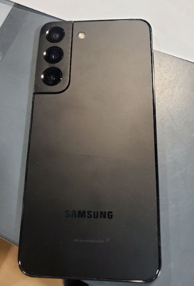 SAMSUNG Galaxy S22 5G (256GB, 8GB) 6.1" Factory Unlocked **READ DESCRIPTION** (Renewed | Smart Saver, Phantom Black)