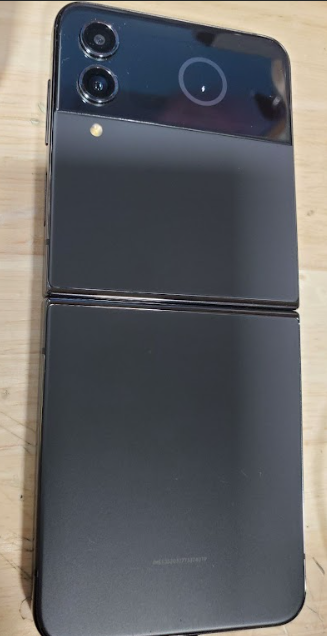 SAMSUNG Galaxy Z Flip4 5G (256GB, 8GB) 6.7" Fully **READ DESCRIPTION** (For Parts | Non-Functional, Graphite)