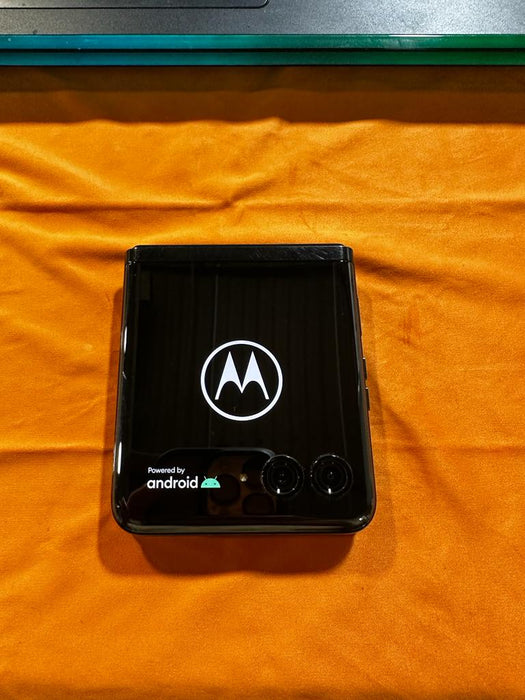 Moto Razr+ 5G 2023 (256GB,8GB) 6.9" GSM Unlocked US 5G Global 4G LTE - FOR PARTS (For Parts Only / Not Working, Infinite Black)