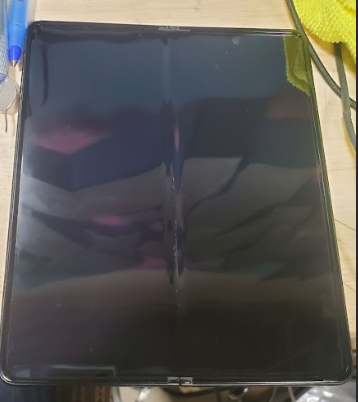 Samsung Galaxy Z Fold3 5G (256GB, 12GB) **READ DESCRIPTION*** (For Parts | Non-Functional, Phantom Black)