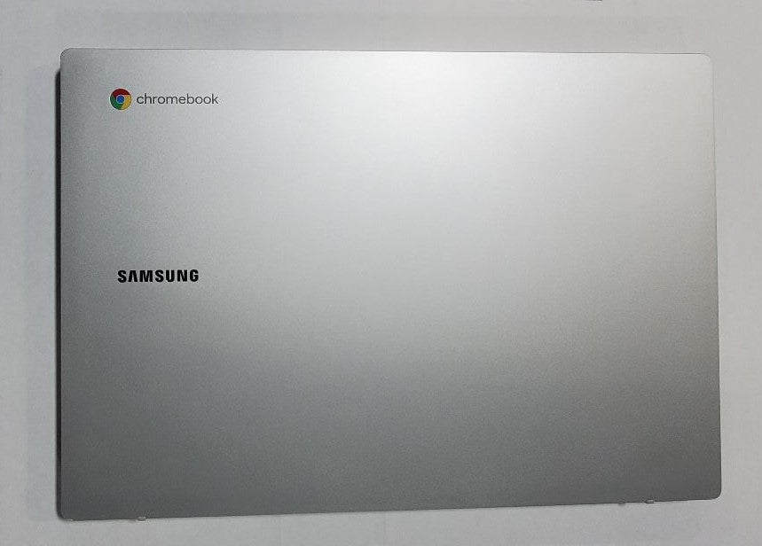 Samsung Galaxy Chromebook Go (32 GB, 4 GB, WiFi + 4G) Laptop desbloqueada de 14" con conexión celular (aceptable, renovada, color plata)